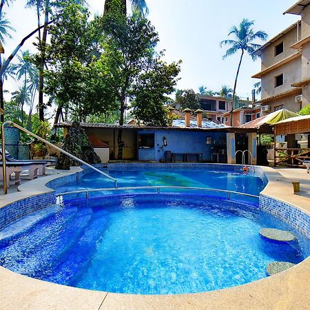Fabhotel Kris Resort - Nr Calangute Beach Eksteriør bilde