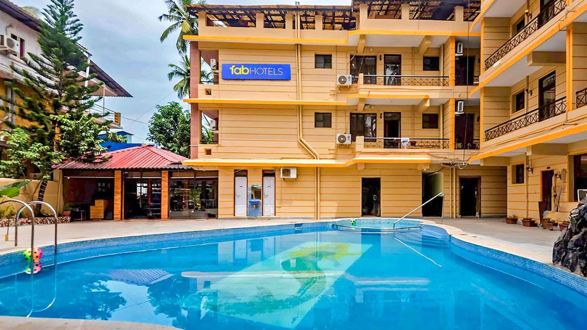 Fabhotel Kris Resort - Nr Calangute Beach Eksteriør bilde